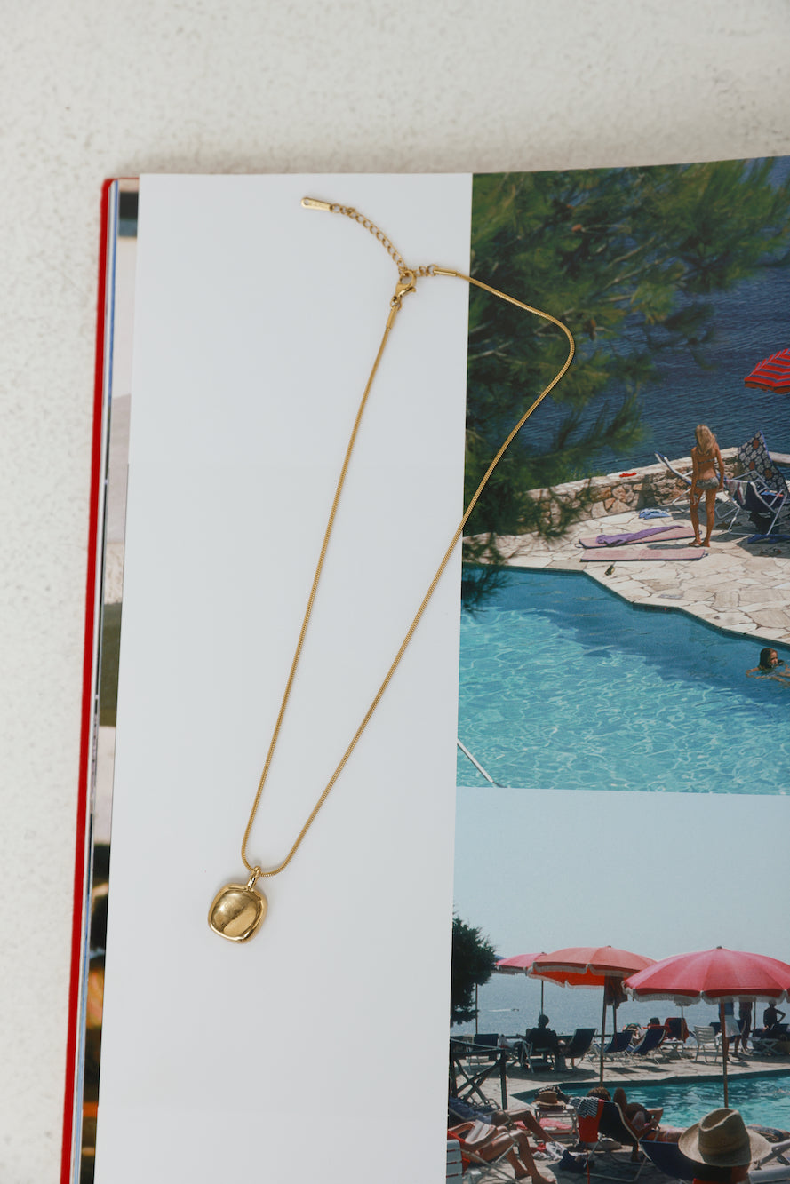 18k Gold Plated Understated Necklace Gold