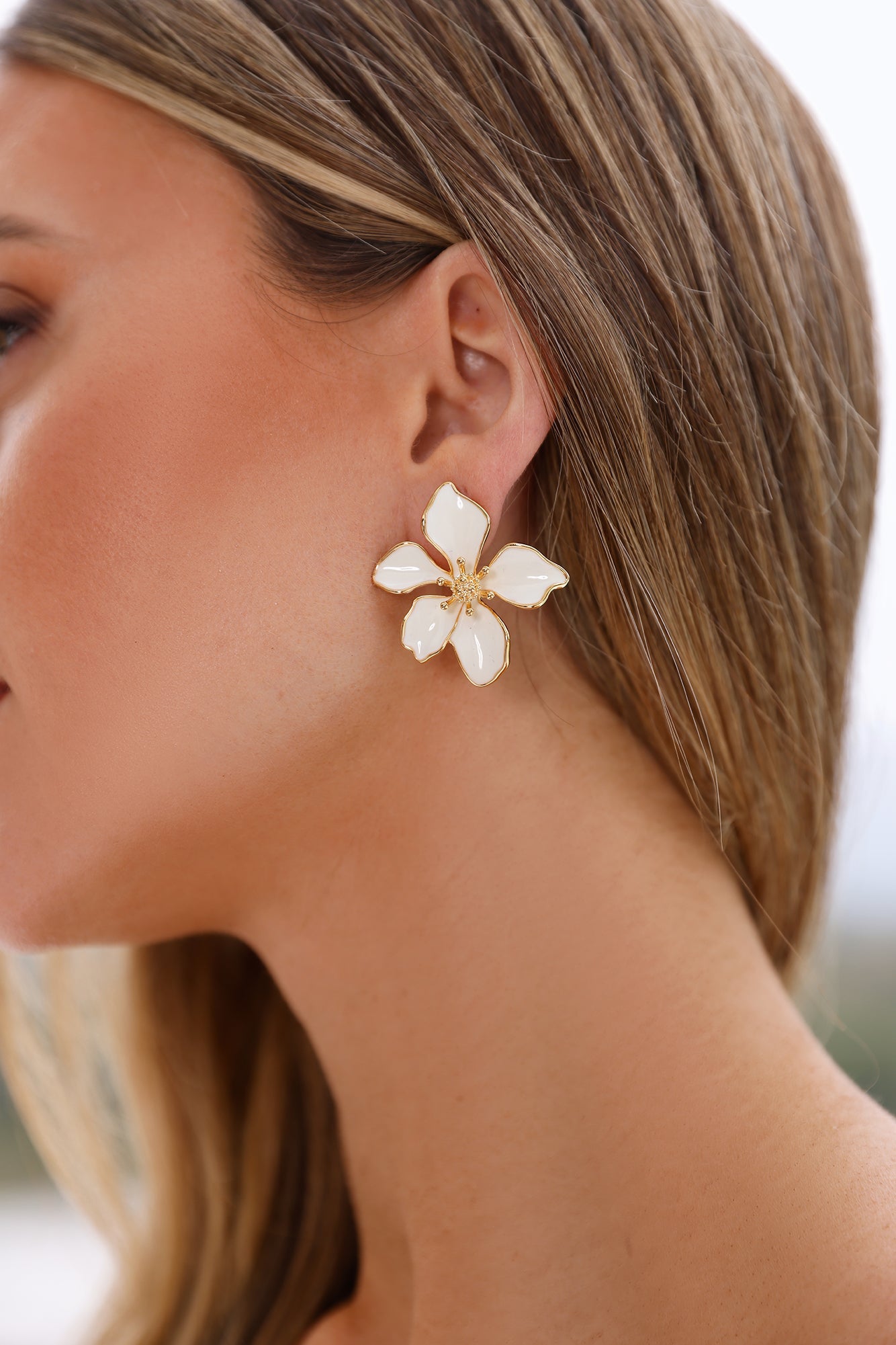 18k Gold Plated Hawaii Flowers Earrings Gold