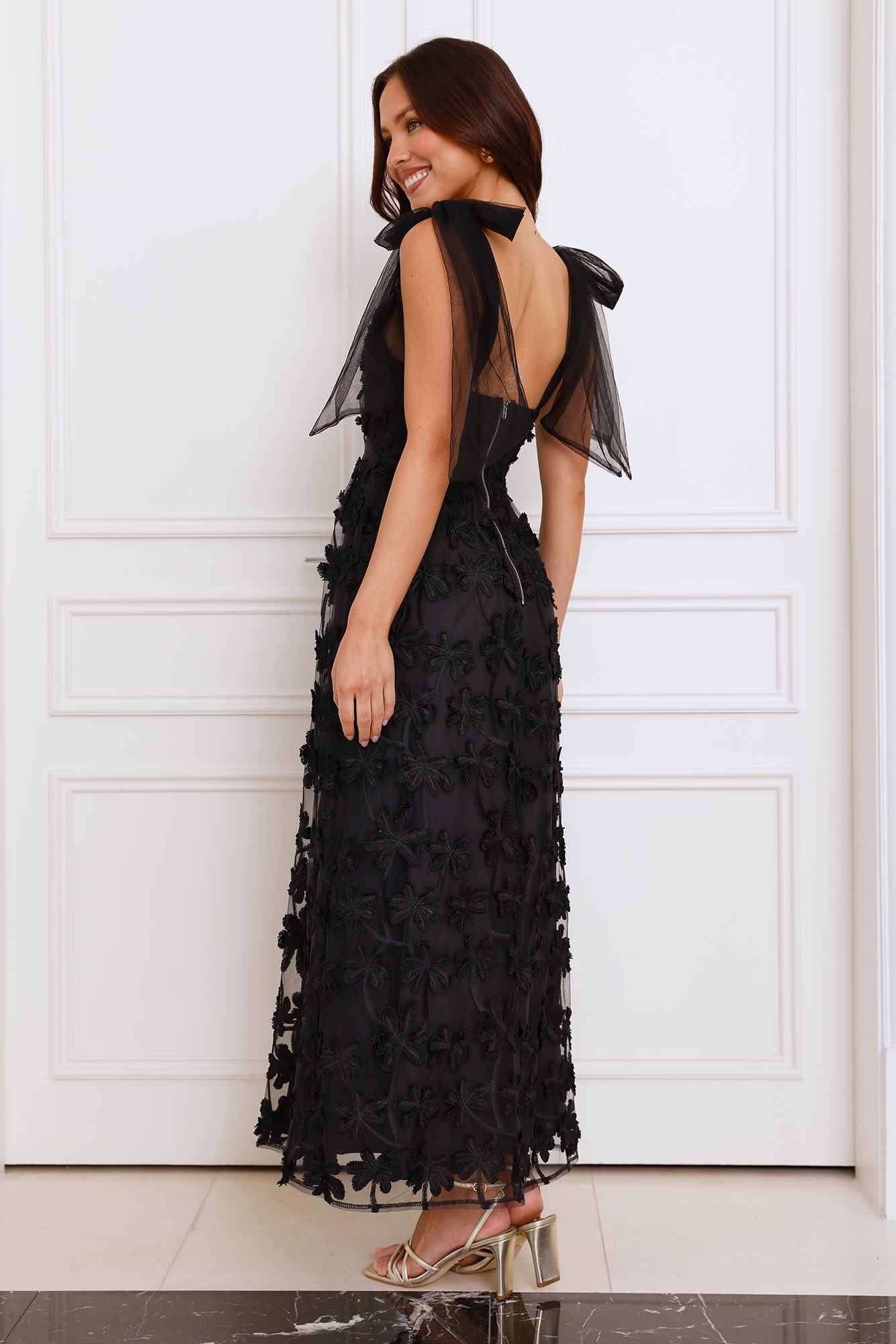 Distinguished Maxi Dress Black