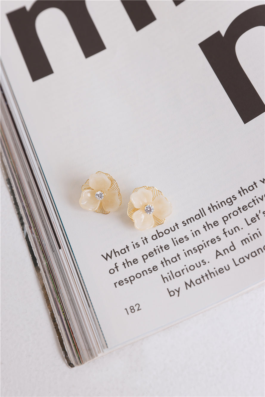 18k Gold Plated Delicate Petals Earrings Gold