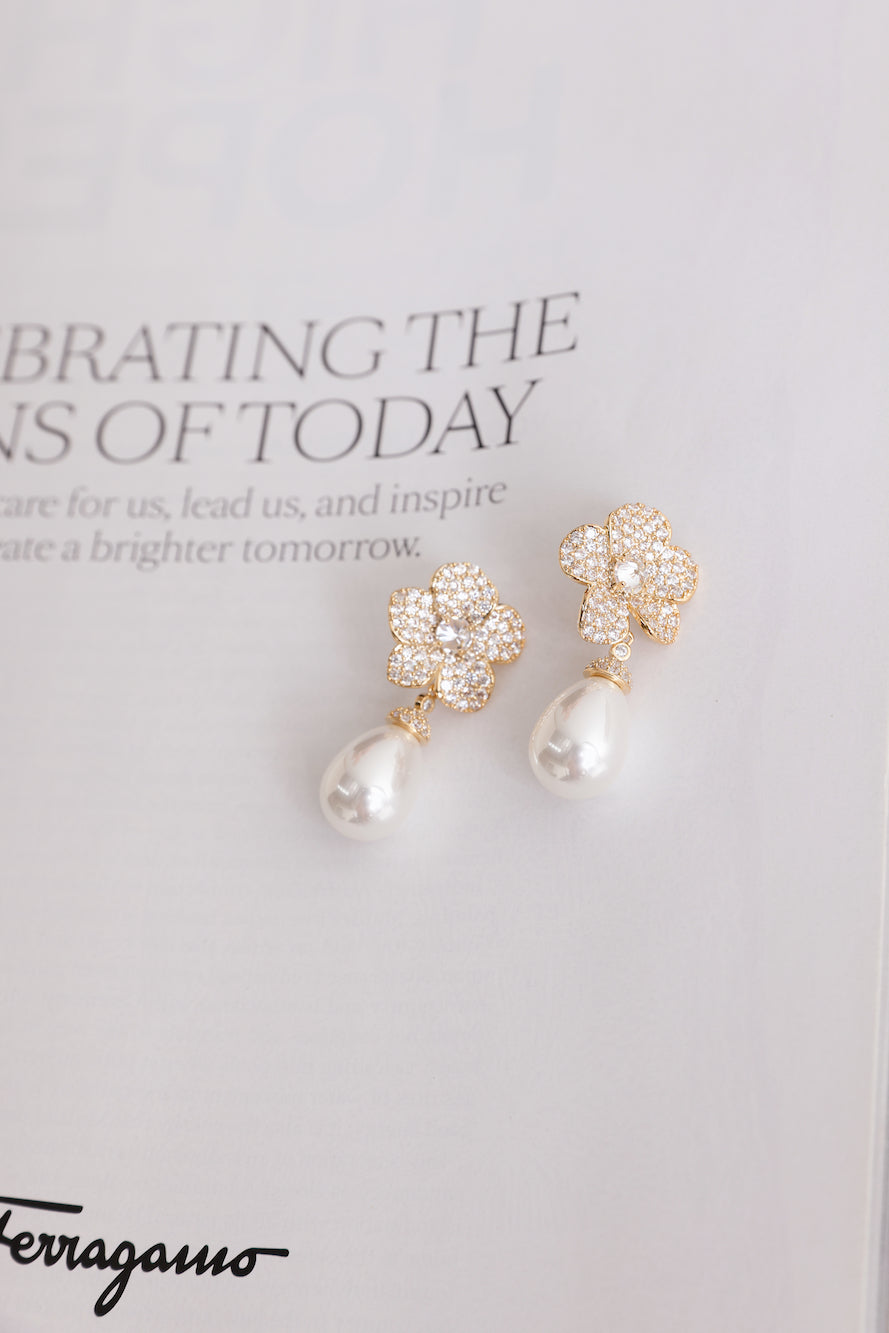 18k Gold Plated Luxury Lover Earrings Gold