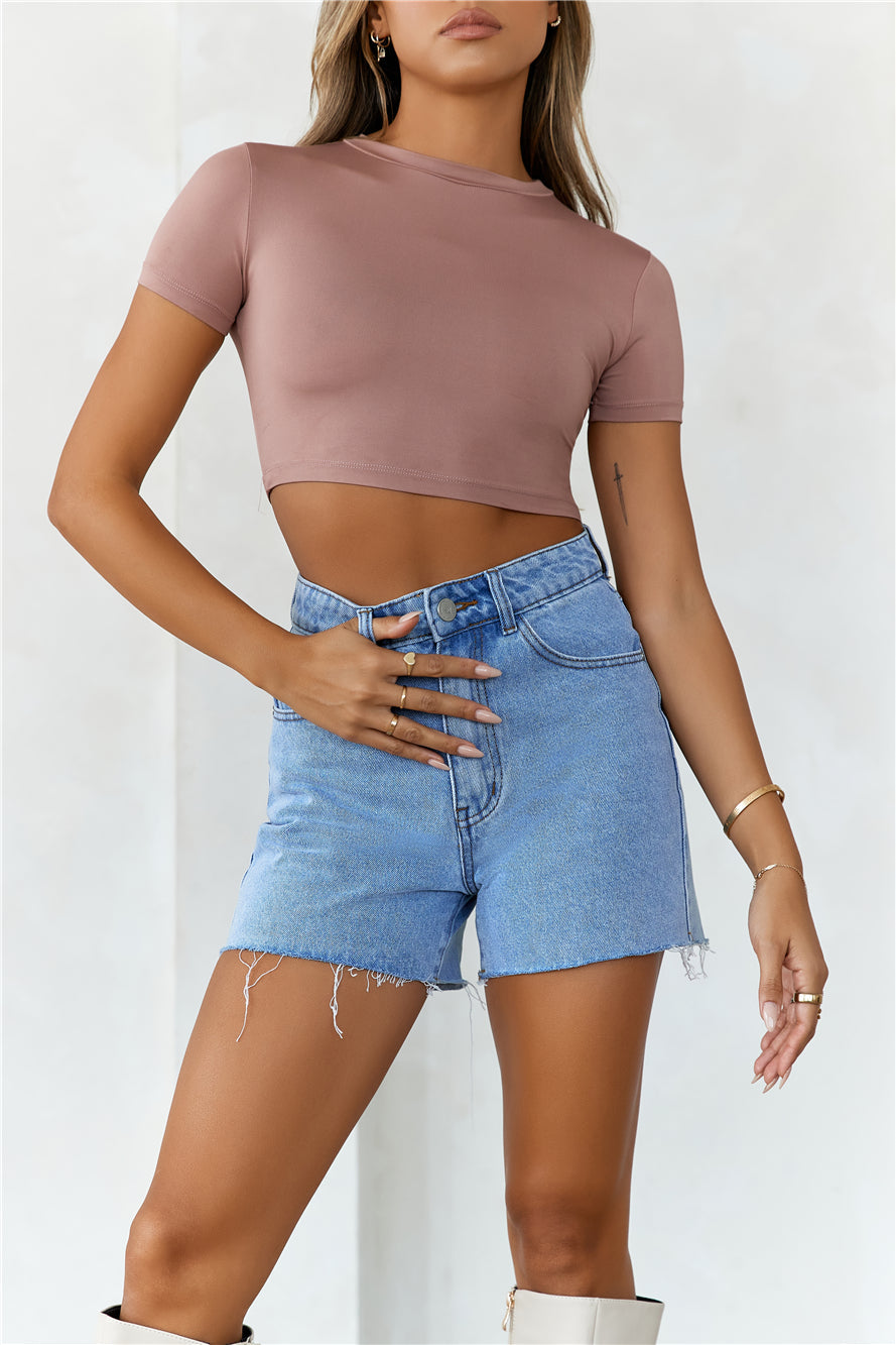 HELLO MOLLY BASE The Baby Tee Crop Top Mocha