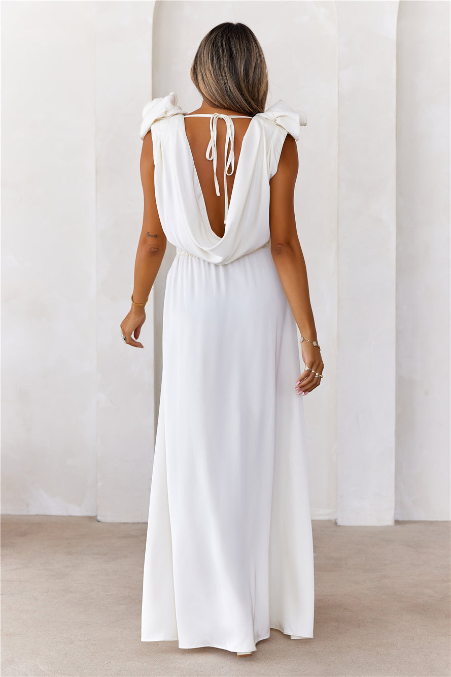 Romance In Roses Maxi Dress Cream