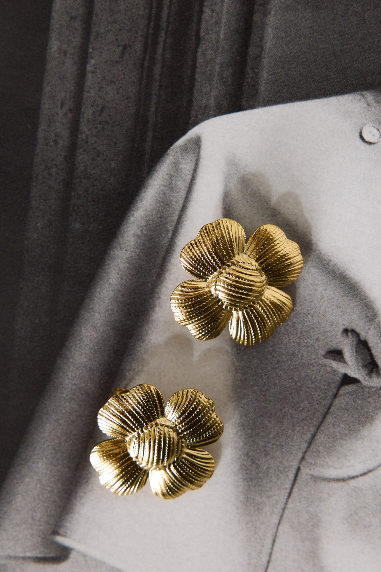 18k Gold Plated Lush Floral Earrings Gold