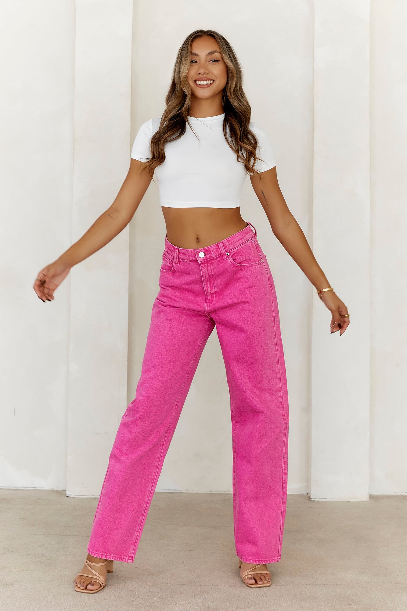 HELLO MOLLY BASE The Baby Tee Crop Top White