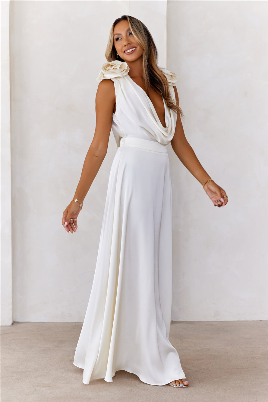 Romance In Roses Maxi Dress Cream